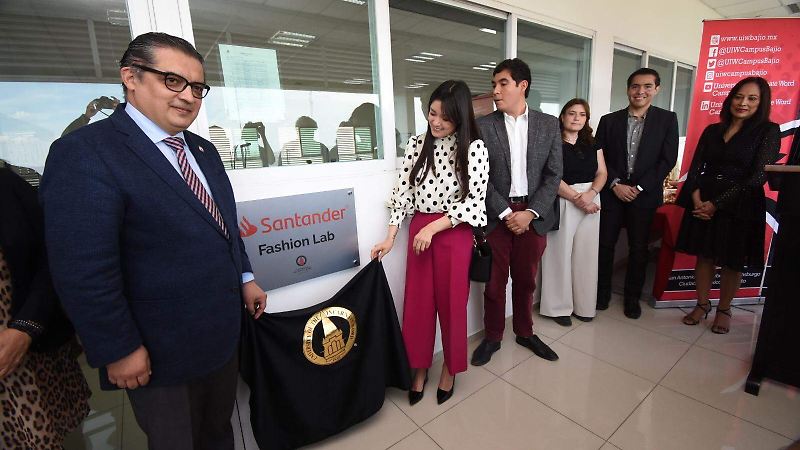 Inauguran el Santander Fashion Lab en la Universidad Incarnate Word en Irapuato